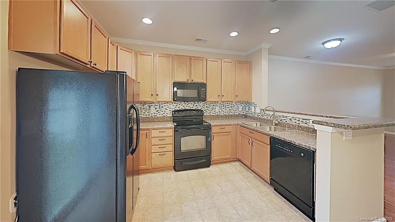 14047 Singleleaf Ln, Charlotte, NC 28278