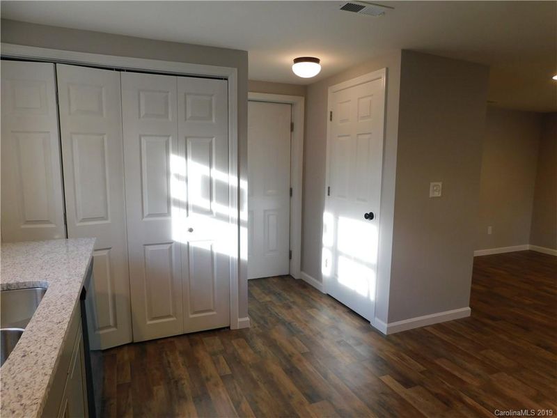 213 N Cloudman St, Charlotte, NC 28216