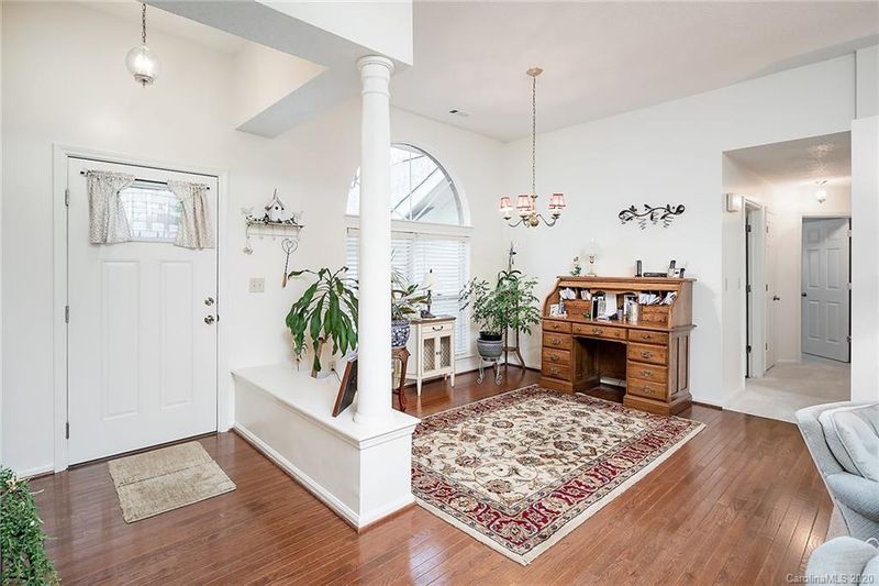 3403 Armitage Dr, Charlotte, NC 28269