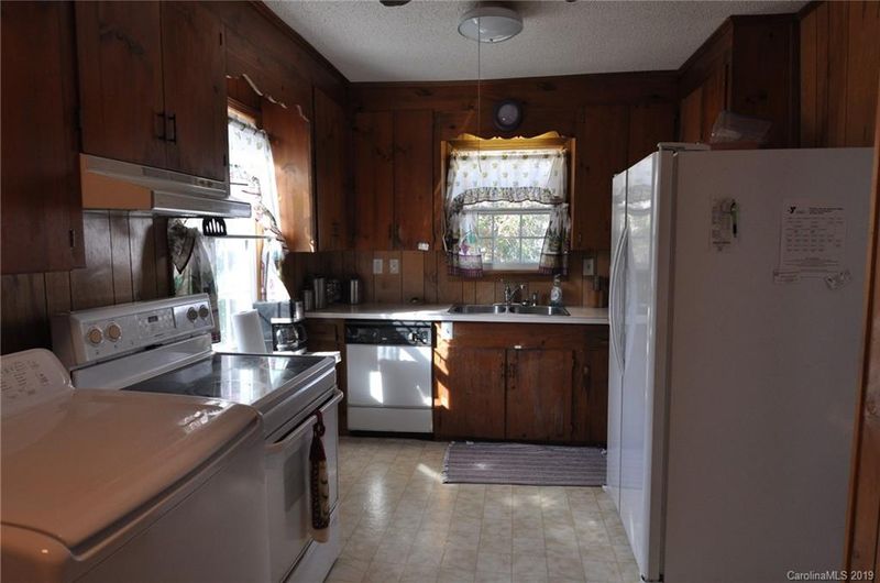 108 Dewey St, Chester, SC 29706