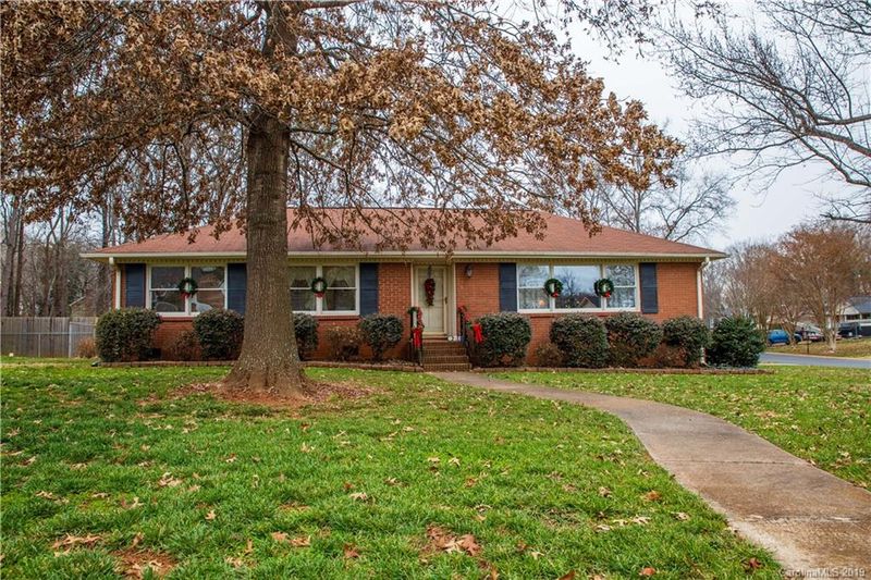 3027 Plentywood Dr, Matthews, NC 28105