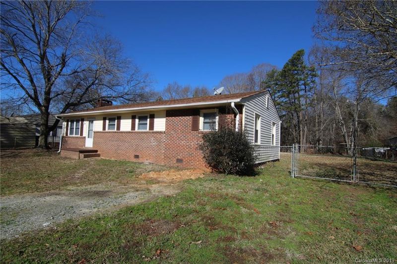 106 Stanfield Dr, Stanley, NC 28164