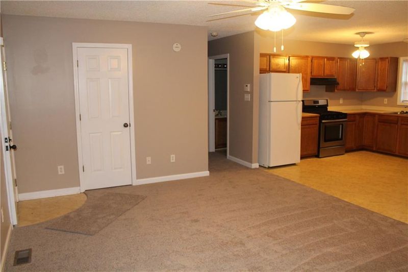 2231 29th Avenue Dr, Hickory, NC 28601