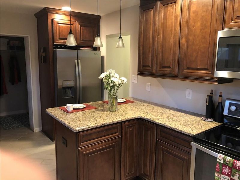 1293 Peeler Rd, Vale, NC 28168