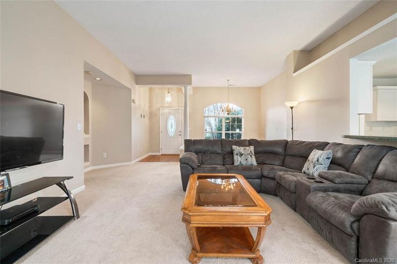 2516 Governors Pointe Ct, Concord, NC 28025