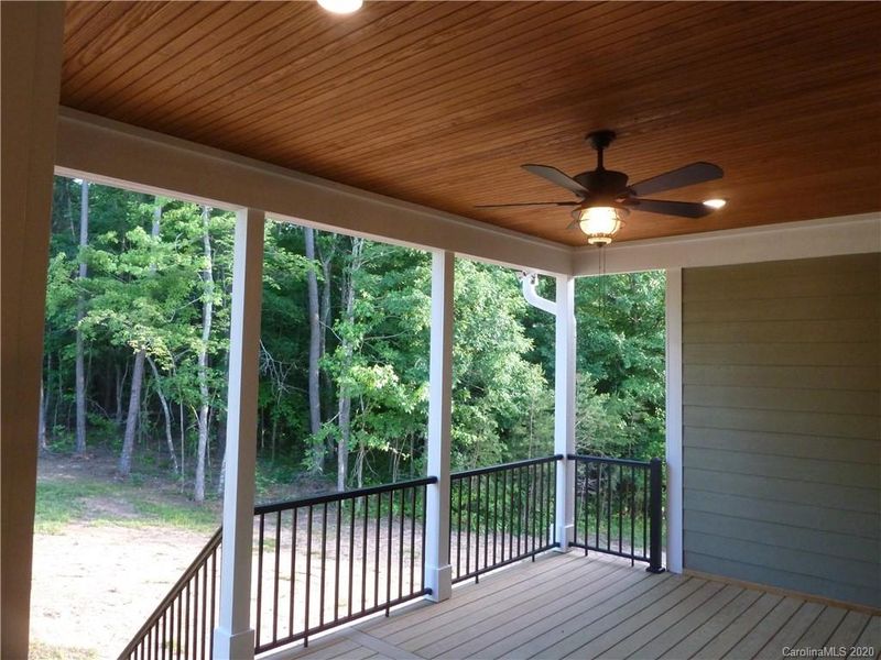 6270 Willow Farm Dr, Denver, NC 28037