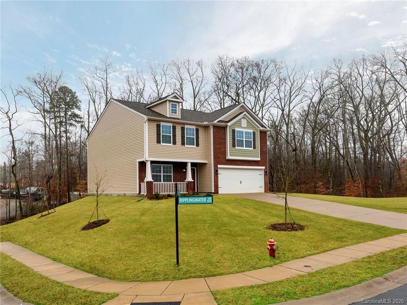 140 Rippling Water Dr, Mount Holly, NC 28120