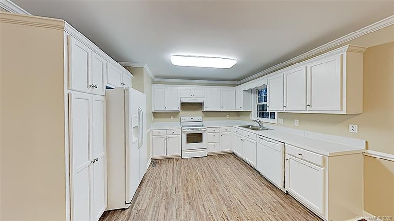 1657 6th St, Hickory, NC 28602