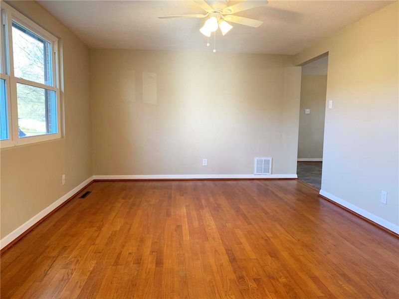 302 3rd Ave NE, Conover, NC 28613