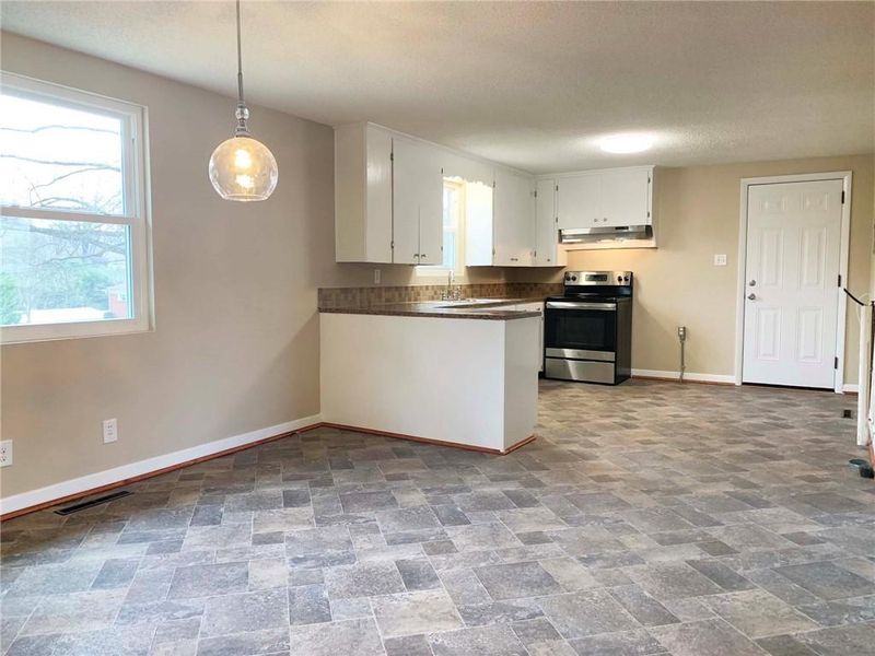 302 3rd Ave NE, Conover, NC 28613