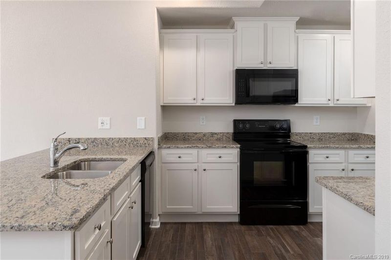 8503 Highgate Dr, Charlotte, NC 28215