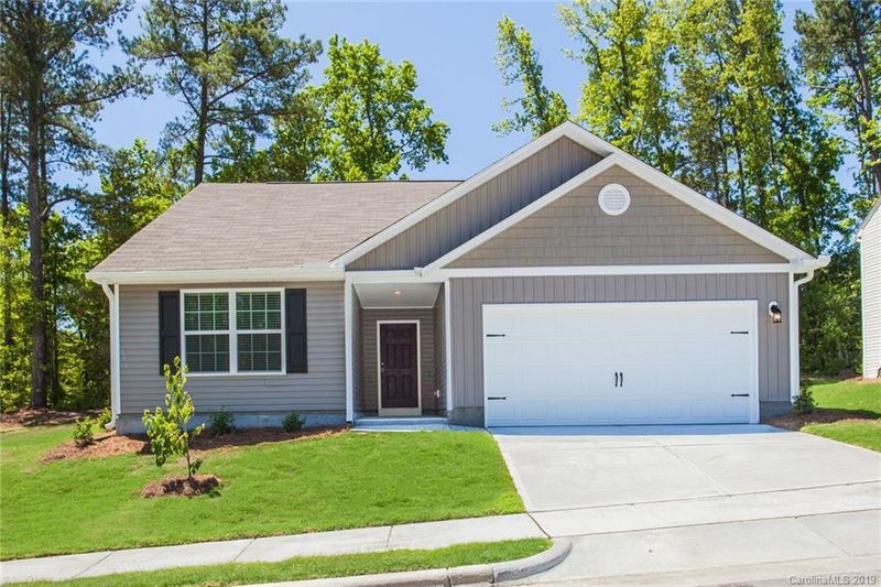 7328 Amberly Hills Dr, Charlotte, NC 28215