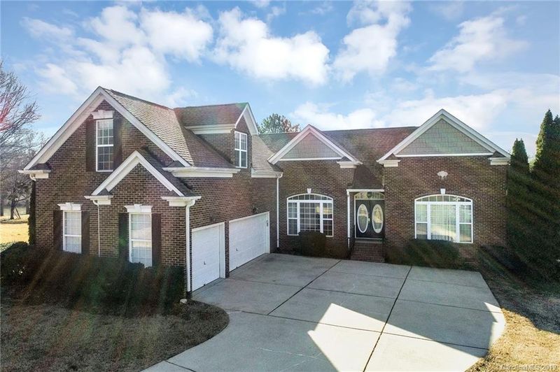 541 Cuxhaven Ct, Fort Mill, SC 29715