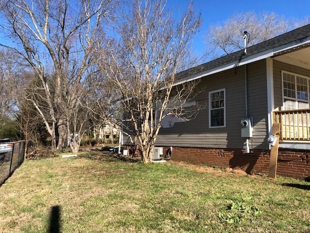 142 17th St SE, Hickory, NC 28602