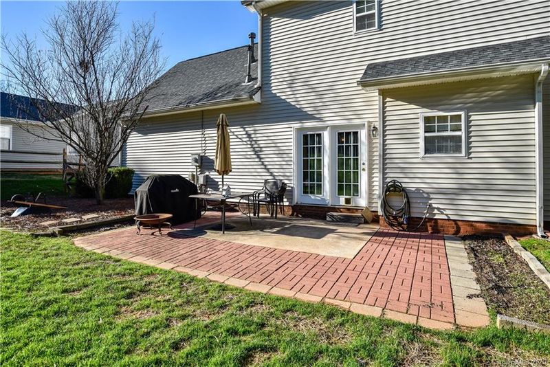204 Howe St, Belmont, NC 28012