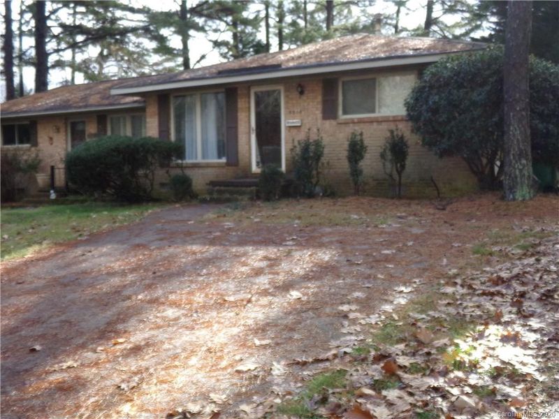 5016 Lakecrest Dr, Charlotte, NC 28215