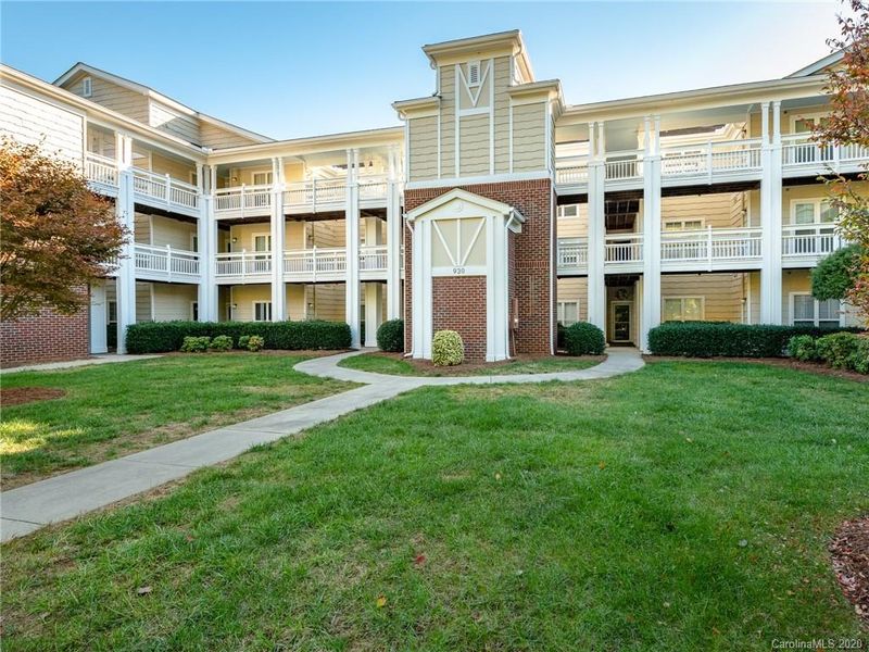 930 Jetton St #30, Davidson, NC 28036