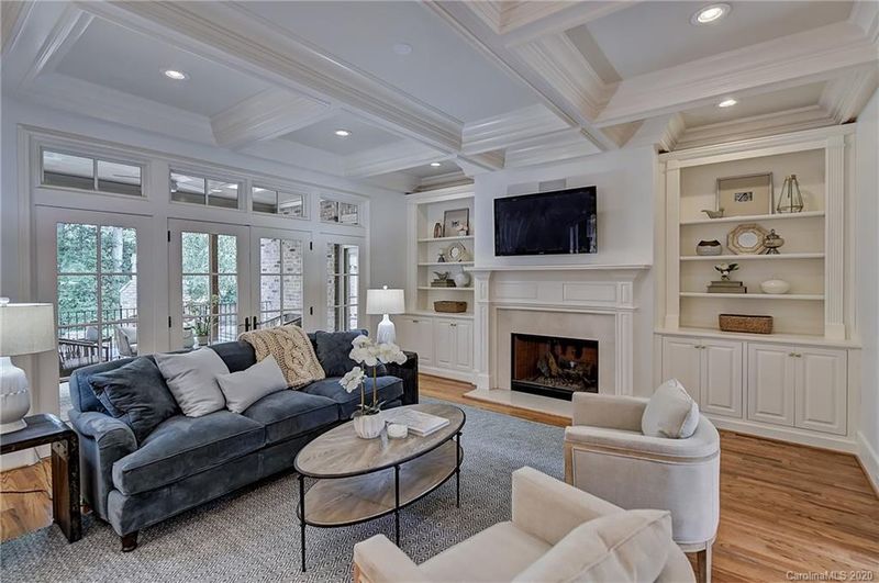 3919 Abingdon Rd, Charlotte, NC 28211