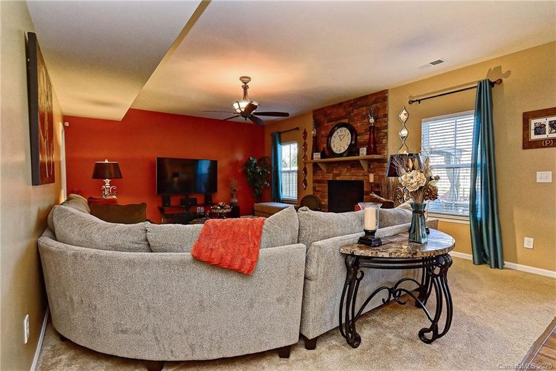 2106 Knocktree Dr, Indian Trail, NC 28079
