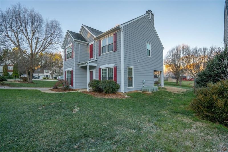 8817 Red Tail Ct, Charlotte, NC 28269