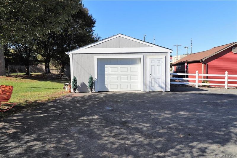 403 S Boyd St, Gastonia, NC 28052