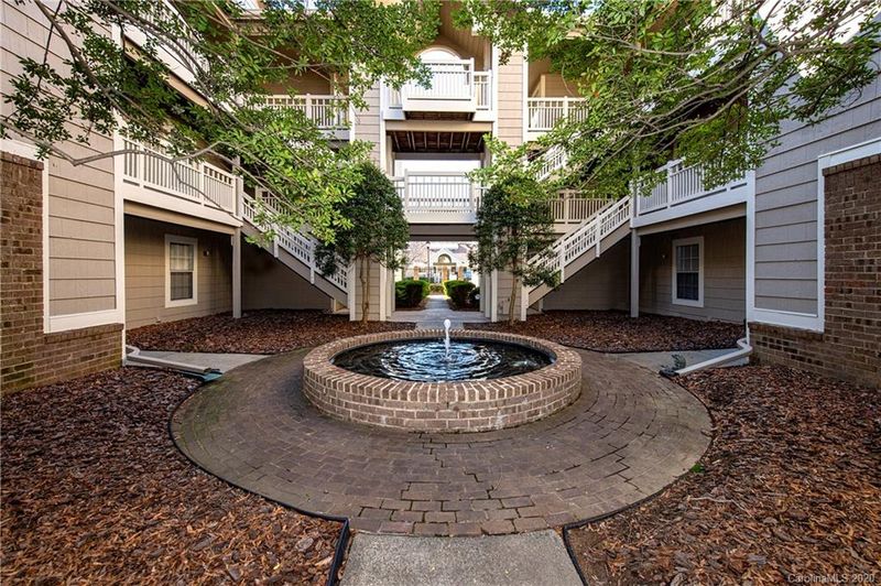 5003 Sharon Rd #R, Charlotte, NC 28210