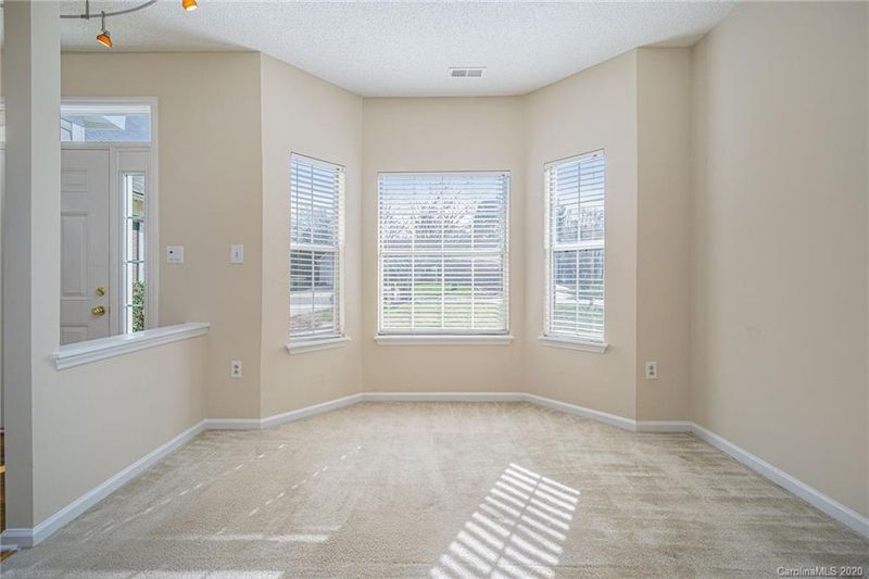 11817 Harris Pointe Dr, Charlotte, NC 28269