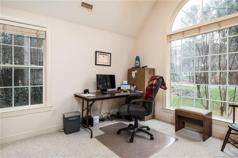 7034 Ridgeway Rd, Stanley, NC 28037