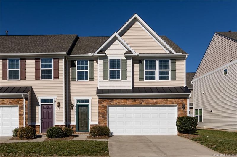 3231 Mistletoe Dr, Charlotte, NC 28273