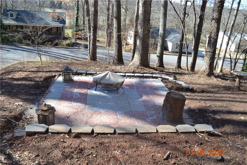 844 W J St, Newton, NC 28658