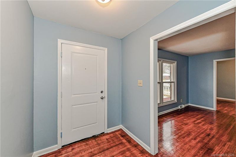4922 Easthaven Dr, Charlotte, NC 28212