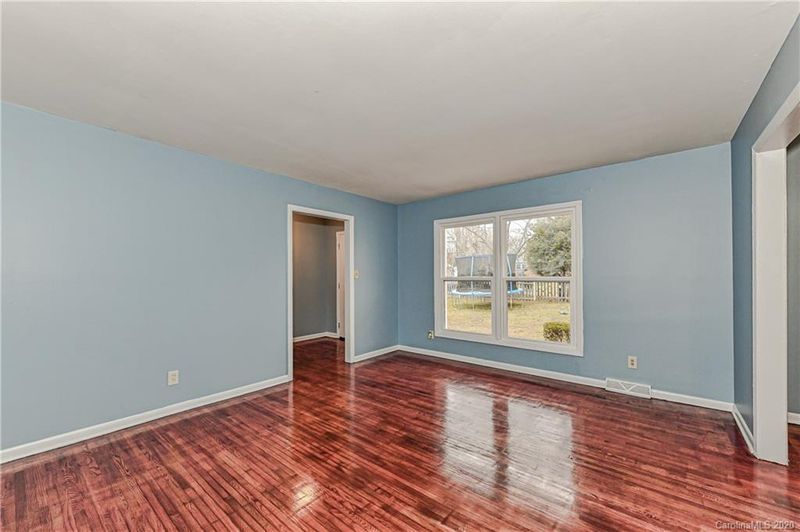 4922 Easthaven Dr, Charlotte, NC 28212