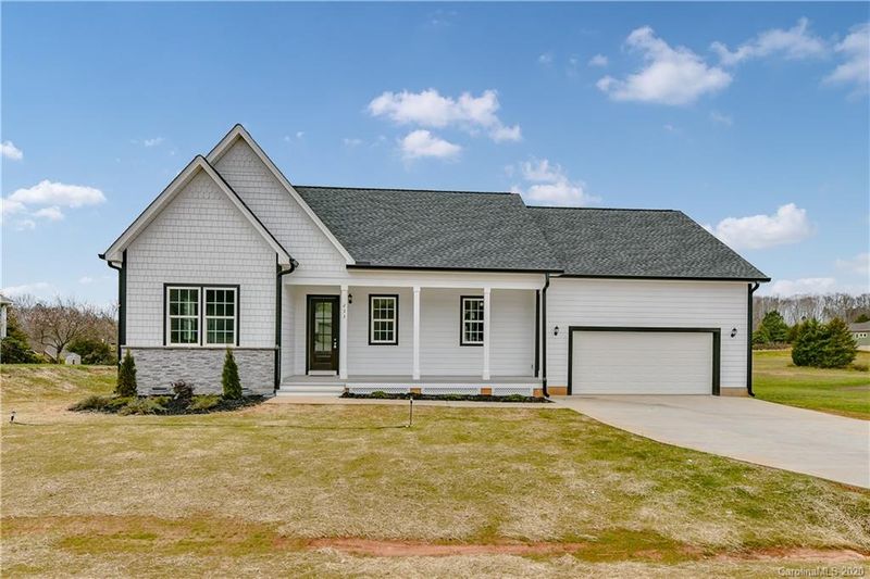 233 Shepherds Bluff Dr, Mooresville, NC 28115