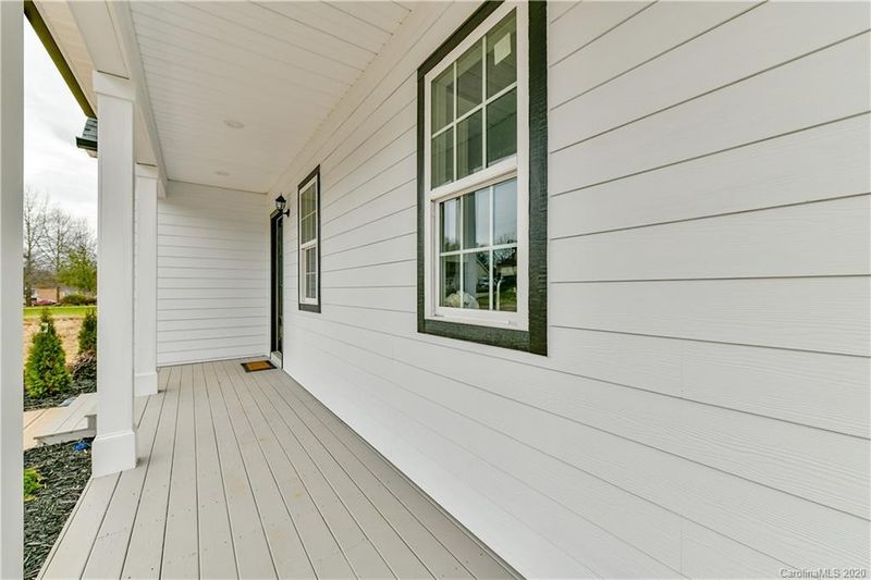 233 Shepherds Bluff Dr, Mooresville, NC 28115