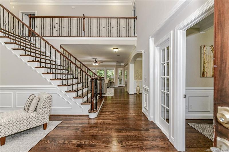 5915 Ravine Dr, Waxhaw, NC 28173