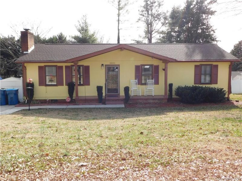 2005 4th Ave, Hickory, NC 28601