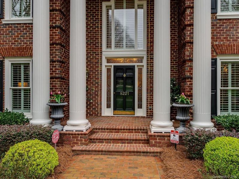 8221 Greencastle Dr, Charlotte, NC 28210