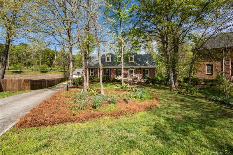 4400 Pebble Pond Dr, Charlotte, NC 28226