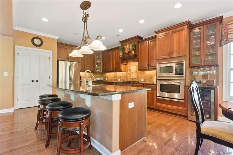 417 Deer Brush Ln, Waxhaw, NC 28173