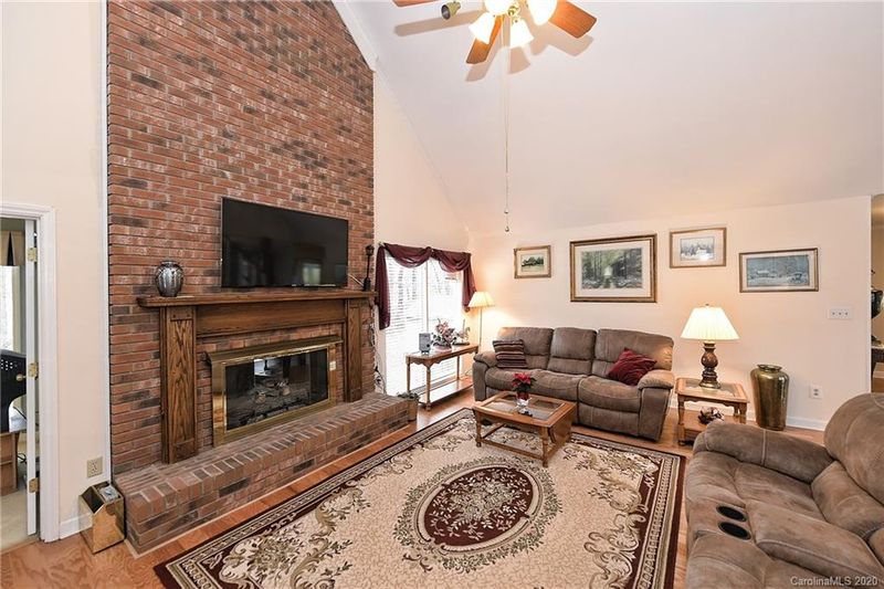 12815 Hashanli Pl, Matthews, NC 28105