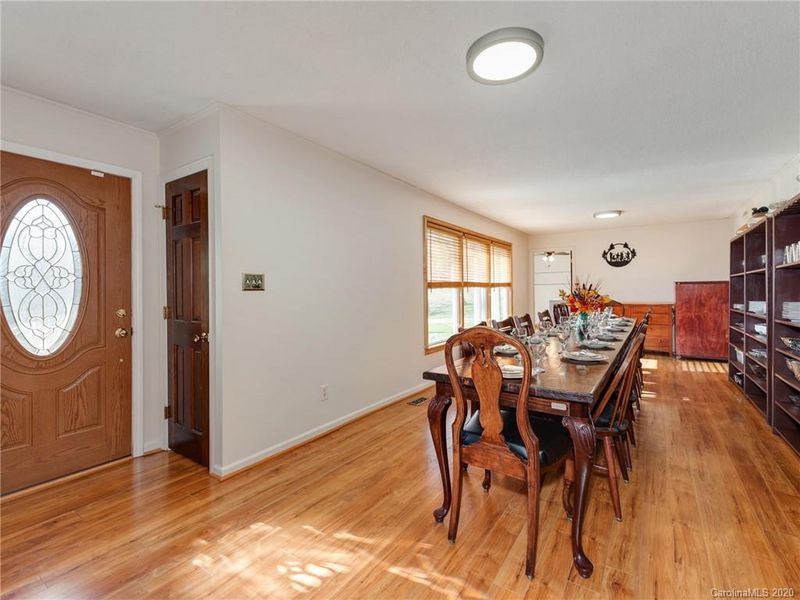 955 Leaping Brook Rd, Lincolnton, NC 28092