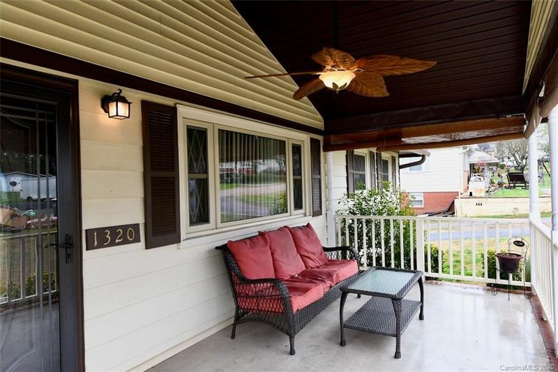 1320 Washington Ln, Kannapolis, NC 28083