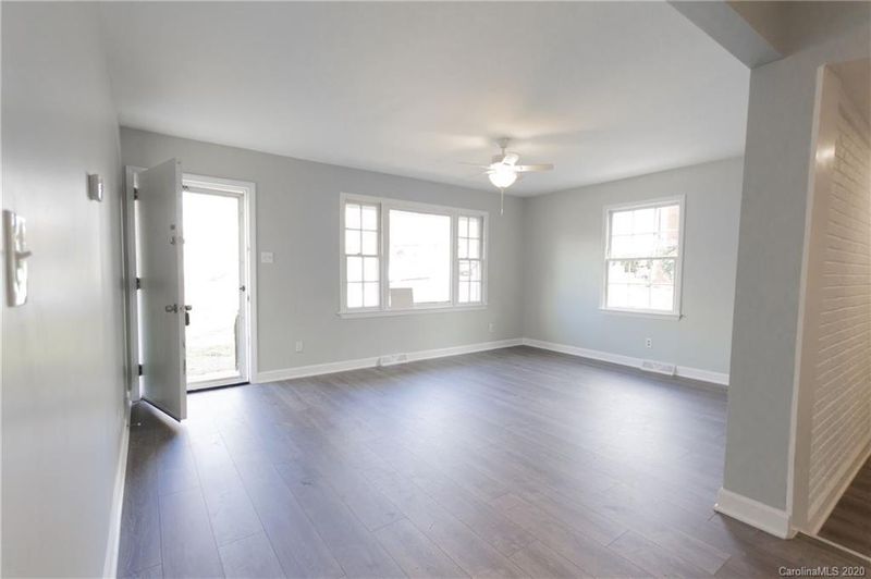 834 Wilbrown Cir, Charlotte, NC 28217