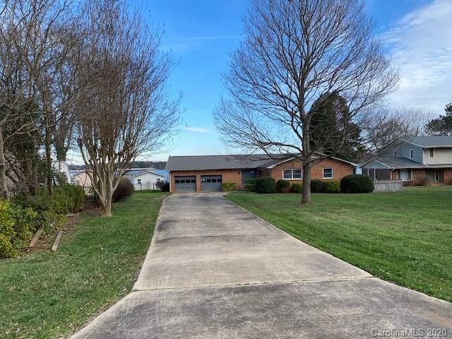 284 Shoreline Loop, Mooresville, NC 28117