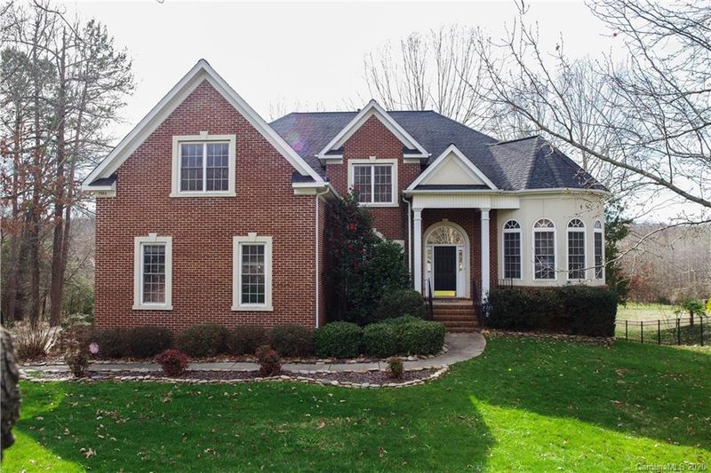 1906 Crestgate Dr, Waxhaw, NC 28173