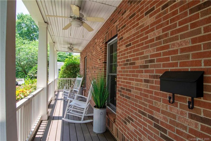 1900 Lombardy Cir, Charlotte, NC 28203
