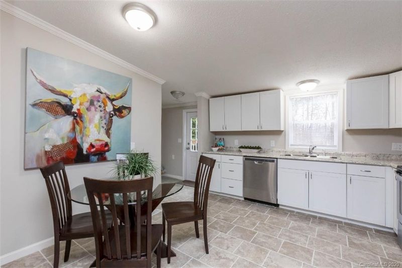3496 Woodstream Dr, Maiden, NC 28650