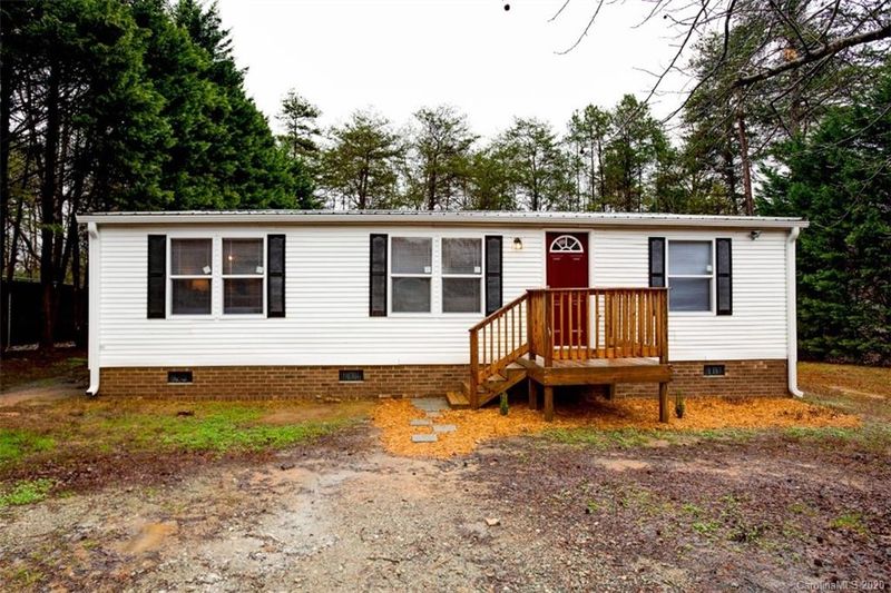 3496 Woodstream Dr, Maiden, NC 28650