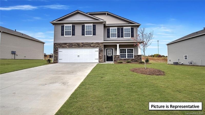 9832 Oak Barrel Ln, Charlotte, NC 28215
