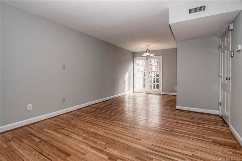 914 Hollywood St, Charlotte, NC 28211